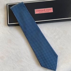 Vineyard Vines Men’s silk tie